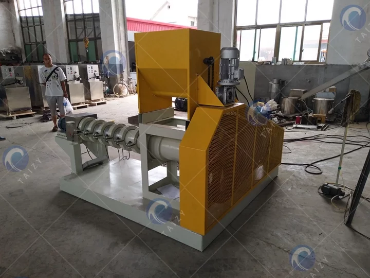 Fish feed extruder for business